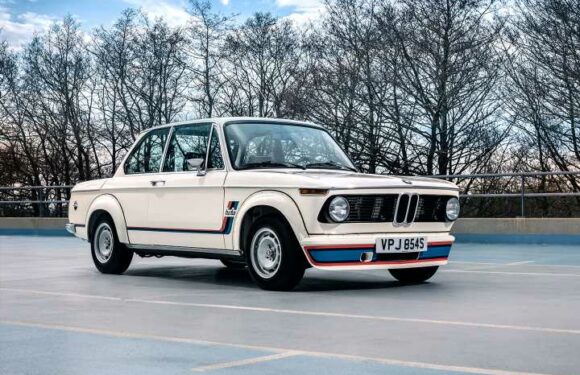 BMW 2002 Turbo | PH Heroes