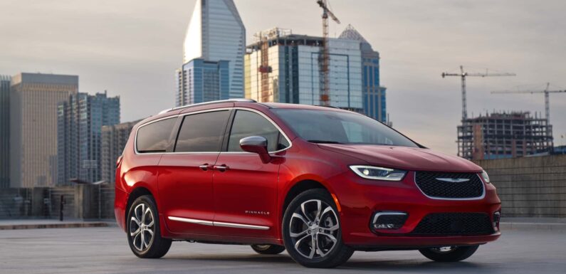 2024 Chrysler Pacifica Celebrates Minivan 40th Anniversary, Adds New Colors