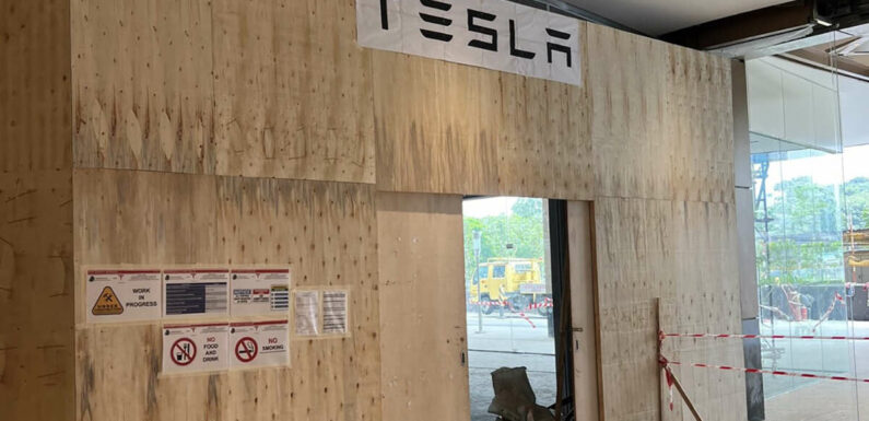 Tesla Showroom in Pavilion Damansara Heights under construction, scheduled for October 2023 opening? – paultan.org