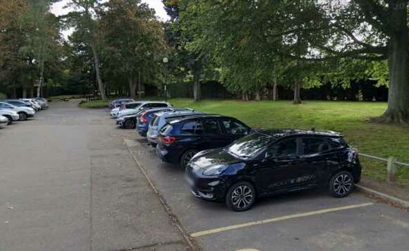 Electric car owners confused after sign bans owners from parking in nature spot