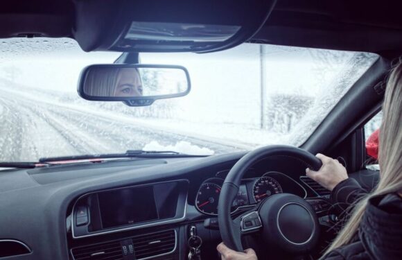 ‘I’m a car expert – you’ve been de-icing windscreens wrong’