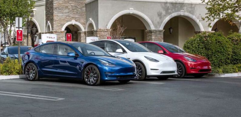 New Tesla Software Update Further Improves Predictive Charger Availability