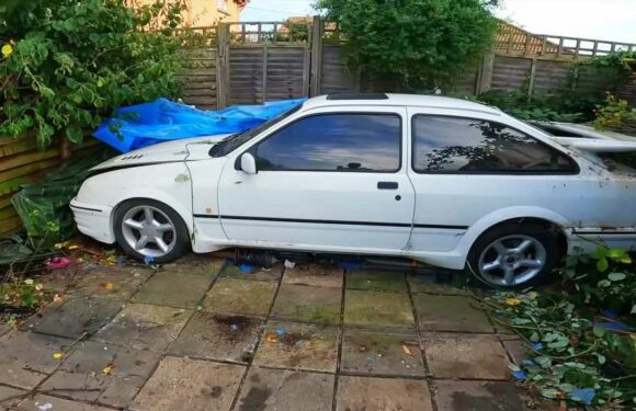 See Ford Sierra RS Cosworth "Garden Find" Emerge After 16 Years Of Solitude