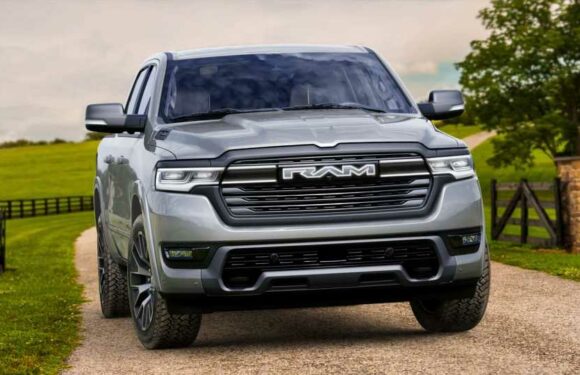 2025 Ram 1500 Ramcharger Burns Gasoline In An EV-Craving World