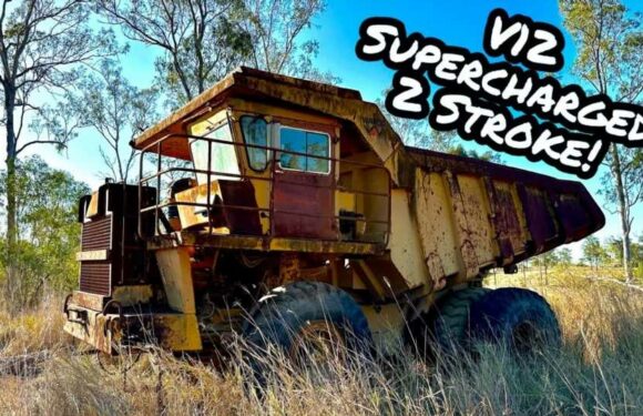 Abandoned Dump Truck Fires Up Two-Stroke V12 Diesel After Many Years