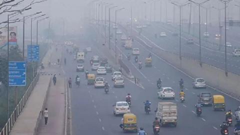 Delhi bans entry of buses under GRAP-IV restrictions