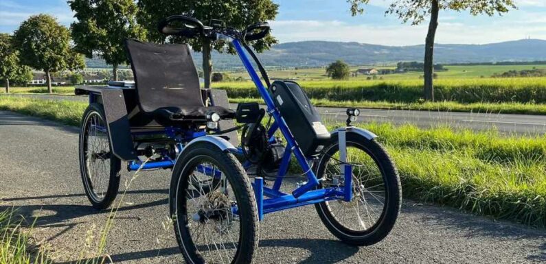 E-Velo-Cabrio Can Shuttle You And Your Stuff Around Even When It's Raining