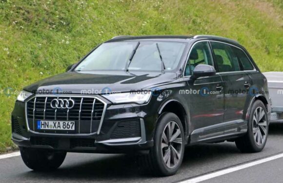 Here's An Early Look At The Next-Generation Audi Q7