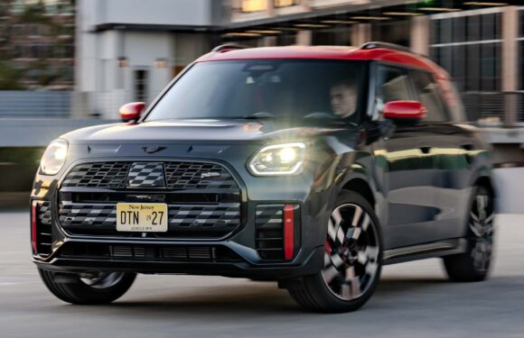 New Mini Countryman John Cooper Works Has More Power And A Go-Kart Mode