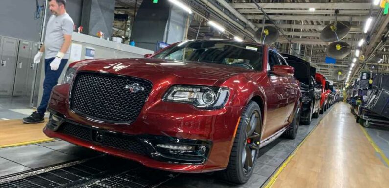 The Chrysler 300 Is Officially Dead