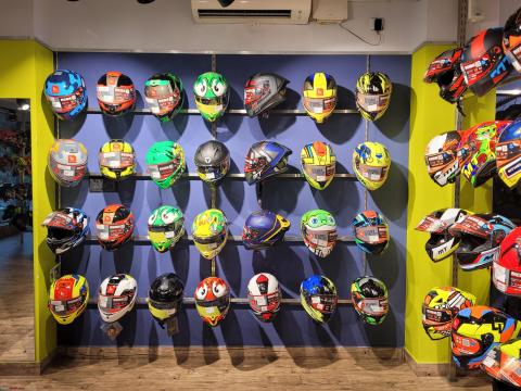 Visited 3 riding gear stores in Bangalore to buy a helmet: Mixed review